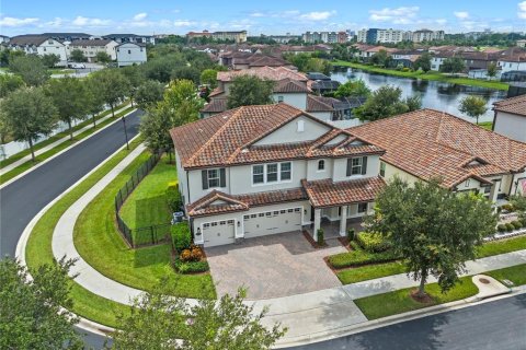 Casa en venta en Orlando, Florida, 5 dormitorios, 304.07 m2 № 1916267 - foto 1
