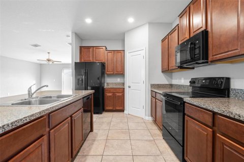House in Sun City Center, Florida 4 bedrooms, 171.03 sq.m. № 2237071 - photo 10