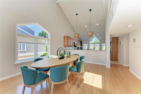 Condo in Bradenton, Florida, 2 bedrooms  № 1837635 - photo 25