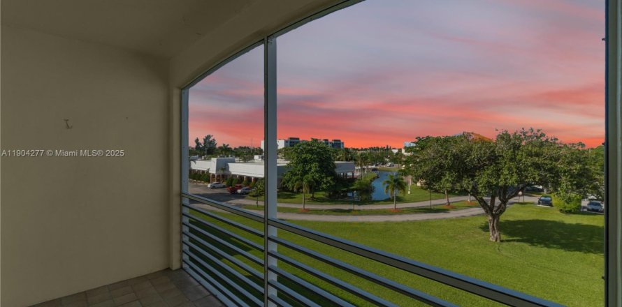 Condo in Dania Beach, Florida, 1 bedroom  № 1955089