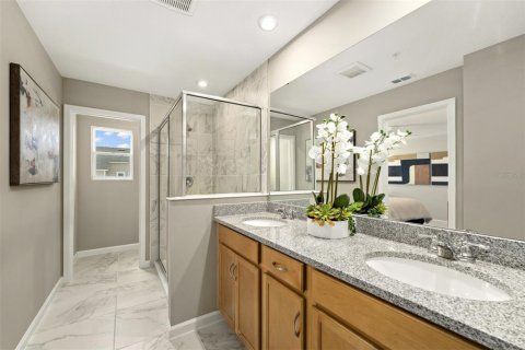 Townhouse in Groveland, Florida 3 bedrooms, 137.12 sq.m. № 2157155 - photo 15