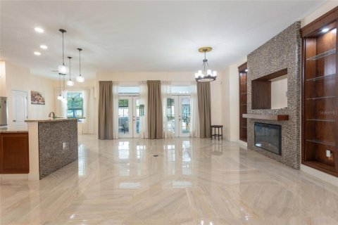 House in Palm Coast, Florida 4 bedrooms, 276.29 sq.m. № 1254359 - photo 13