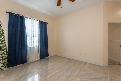 House in Palm Coast, Florida 4 bedrooms, 276.29 sq.m. № 1254359 - photo 30