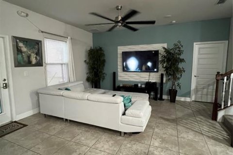 Casa en venta en Davenport, Florida, 5 dormitorios, 253.81 m2 № 2127291 - foto 18