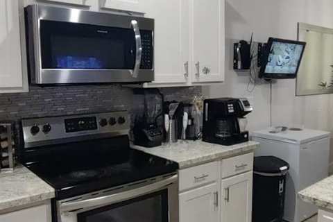 Casa en venta en Davenport, Florida, 5 dormitorios, 253.81 m2 № 2127291 - foto 14