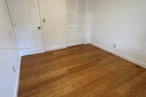 Touwnhouse à vendre à Miramar, Floride: 3 chambres, 113.34 m2 № 1995776 - photo 4