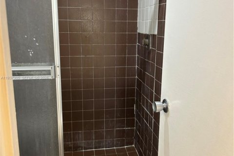 Touwnhouse à vendre à Miramar, Floride: 3 chambres, 113.34 m2 № 1995776 - photo 12