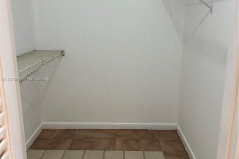 Touwnhouse à vendre à Miramar, Floride: 3 chambres, 113.34 m2 № 1995776 - photo 14