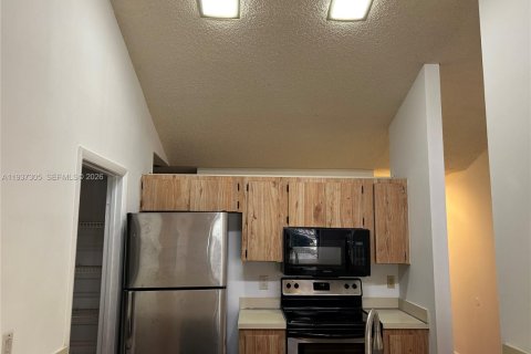 Touwnhouse à vendre à Miramar, Floride: 3 chambres, 113.34 m2 № 1995776 - photo 7