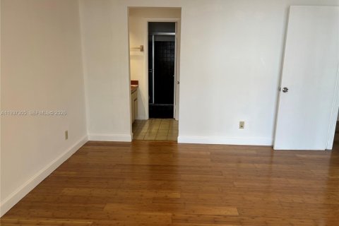 Touwnhouse à vendre à Miramar, Floride: 3 chambres, 113.34 m2 № 1995776 - photo 15