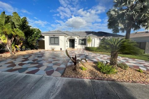 Villa ou maison à Miami, Floride 4 chambres, 165.74 m2 № 2439364