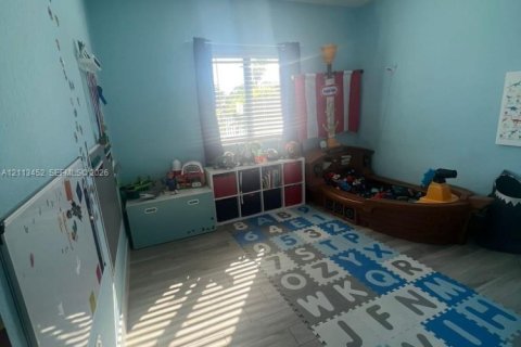 Villa ou maison à louer à Miami, Floride: 4 chambres, 165.74 m2 № 2439364 - photo 15