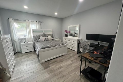 Villa ou maison à louer à Miami, Floride: 4 chambres, 165.74 m2 № 2439364 - photo 18