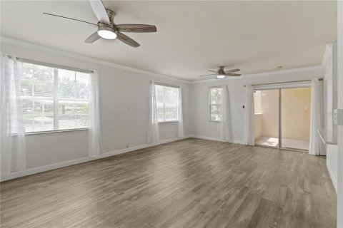 Condominio en alquiler en Sarasota, Florida, 2 dormitorios, 98.29 m2 № 1909974 - foto 3
