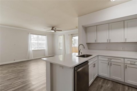 Condominio en alquiler en Sarasota, Florida, 2 dormitorios, 98.29 m2 № 1909974 - foto 10