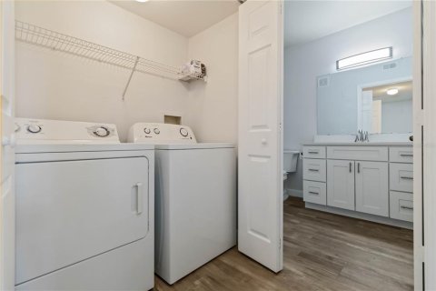 Condominio en alquiler en Sarasota, Florida, 2 dormitorios, 98.29 m2 № 1909974 - foto 27