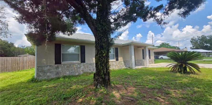 Casa en Ocala, Florida 3 dormitorios, 115.94 m2 № 1908543