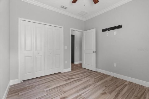 House in Orlando, Florida 4 bedrooms, 202.25 sq.m. № 1837853 - photo 3