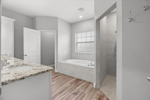 House in Orlando, Florida 4 bedrooms, 202.25 sq.m. № 1837853 - photo 29