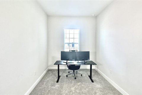 Casa en venta en Orlando, Florida, 6 dormitorios, 306.76 m2 № 1912133 - foto 7