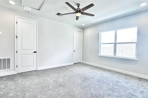 Casa en venta en Orlando, Florida, 6 dormitorios, 306.76 m2 № 1912133 - foto 15