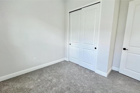 Casa en venta en Orlando, Florida, 6 dormitorios, 306.76 m2 № 1912133 - foto 11