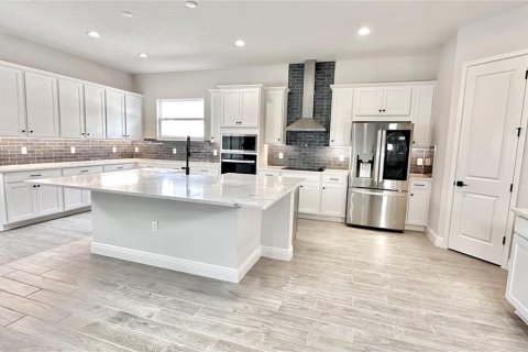 Casa en venta en Orlando, Florida, 6 dormitorios, 306.76 m2 № 1912133 - foto 4