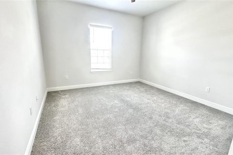 Casa en venta en Orlando, Florida, 6 dormitorios, 306.76 m2 № 1912133 - foto 12