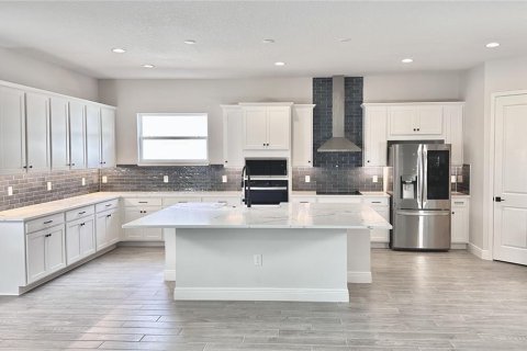 Casa en venta en Orlando, Florida, 6 dormitorios, 306.76 m2 № 1912133 - foto 3