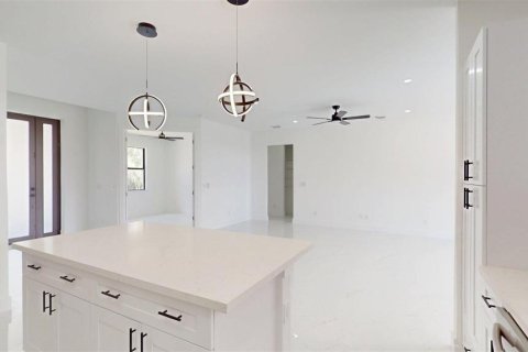 Купить виллу или дом в Пунта-Горда, Флорида 4 комнаты, 188.78м2, № 2109744 - фото 9