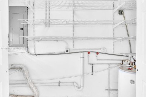 Casa en venta en Hollywood, Florida, 3 dormitorios, 120.68 m2 № 1942125 - foto 24