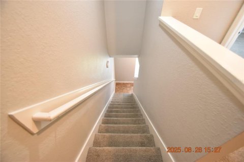 Townhouse in Wesley Chapel, Florida 3 bedrooms, 146.41 sq.m. № 1908638 - photo 15