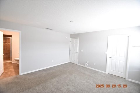 Townhouse in Wesley Chapel, Florida 3 bedrooms, 146.41 sq.m. № 1908638 - photo 19