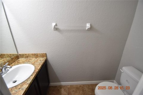 Townhouse in Wesley Chapel, Florida 3 bedrooms, 146.41 sq.m. № 1908638 - photo 6