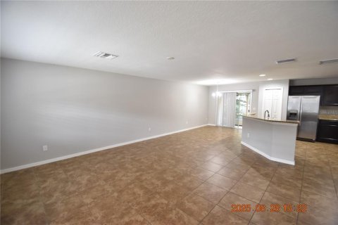 Townhouse in Wesley Chapel, Florida 3 bedrooms, 146.41 sq.m. № 1908638 - photo 2