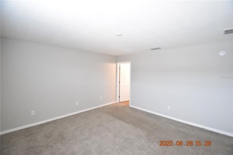 Townhouse in Wesley Chapel, Florida 3 bedrooms, 146.41 sq.m. № 1908638 - photo 20