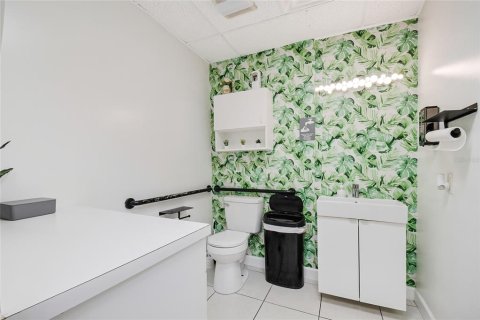 Propiedad comercial en venta en Orlando, Florida № 2107471 - foto 16