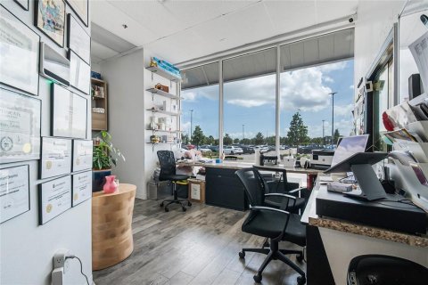 Propiedad comercial en venta en Orlando, Florida № 2107471 - foto 25