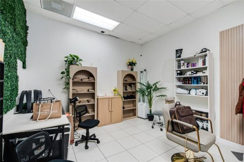Propiedad comercial en venta en Orlando, Florida № 2107471 - foto 18