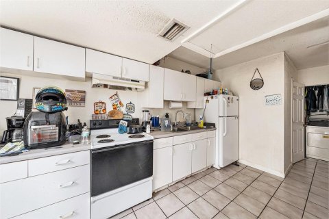 Casa en venta en Clearwater, Florida, 3 dormitorios, 147.81 m2 № 1812495 - foto 15