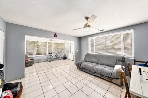 Casa en venta en Clearwater, Florida, 3 dormitorios, 147.81 m2 № 1812495 - foto 4