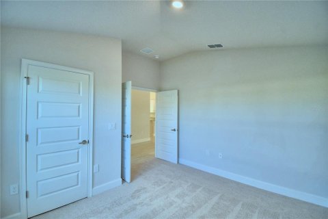 House in MAGNOLIA PARK in Haines City, Florida 4 bedrooms, 169.08 sq.m. № 1871135 - photo 6