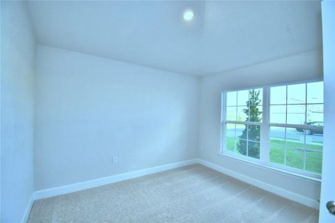 House in MAGNOLIA PARK in Haines City, Florida 4 bedrooms, 169.08 sq.m. № 1871135 - photo 4