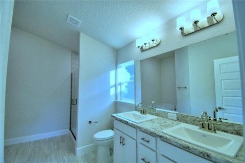 House in MAGNOLIA PARK in Haines City, Florida 4 bedrooms, 169.08 sq.m. № 1871135 - photo 19