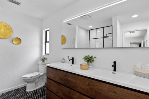 Casa en alquiler en Tampa, Florida, 3 dormitorios, 147.62 m2 № 1913089 - foto 10