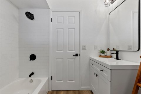 Casa en alquiler en Tampa, Florida, 3 dormitorios, 147.62 m2 № 1913089 - foto 15