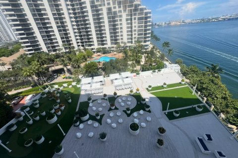 Condo in Miami, Florida, 2 bedrooms  № 2046783 - photo 28