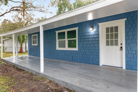 House in Ocklawaha, Florida 4 bedrooms, 205.78 sq.m. № 1833113 - photo 16