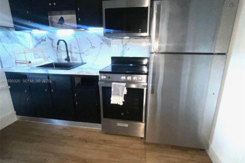 Снять в аренду кондоминиум в Майами-Шорс, Флорида 1 спальня, 63.64м2, № 2034268 - фото 4