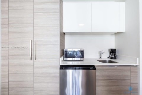 Купить кондоминиум в Холливуд, Флорида 34м2, № 2037446 - фото 4